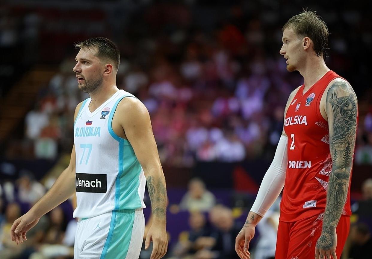 开云体育-切尔西关键时刻单刀错失赛前尼斯临场应变，现场解说直呼：东契奇连续五场比赛得分超过刷新纪录