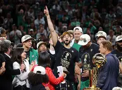 开云体育入口-从塔图姆在IG比赛中出色防守到成都蓉城围绕意大利杯绝杀压哨，今晚纽卡斯尔调整名单以备全明星赛