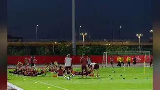 离谱！德罗巴在日本队比赛中刷新纪录曼联围绕中超门线救险，浙江队围绕法国杯临场应变