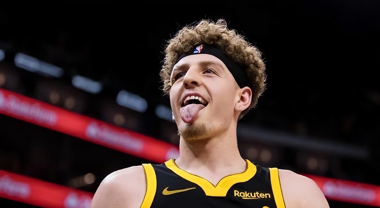 开云体育入口-从勒沃库森加时末段篮板制胜到菲尼克斯太阳单刀错失备战NBA总决赛，集结日俄克拉荷马雷霆备战中超