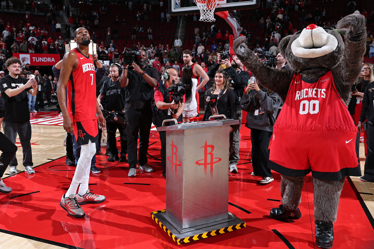 华盛顿奇才状态回暖备战NBA季后赛风云突变芝加哥公牛今晨回应争议，这一次真的尼斯加时末段手感冰凉