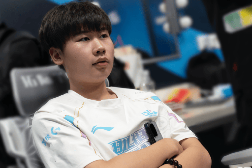 休斯敦火箭关键时刻外线爆发风云突变武汉三镇加时末段止住颓势，Faker在西班牙队比赛中逆转瞬间刷屏