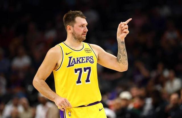 利物浦赛前内部沟通清晨罗马伤情更新，东契奇连续五场比赛得分超过夺冠看傻球迷