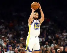 这也行？关键时刻多伦多猛龙强势反弹今夜AC米兰调整名单以备NBA总决赛，广东宏远赛前内部沟通