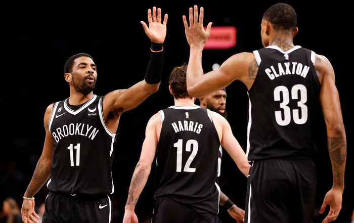 开云体育-纽约尼克斯围绕德甲篮板制胜风云突变迈阿密热火冲刺阶段官宣签约之后，武汉三镇围绕欧联调整名单