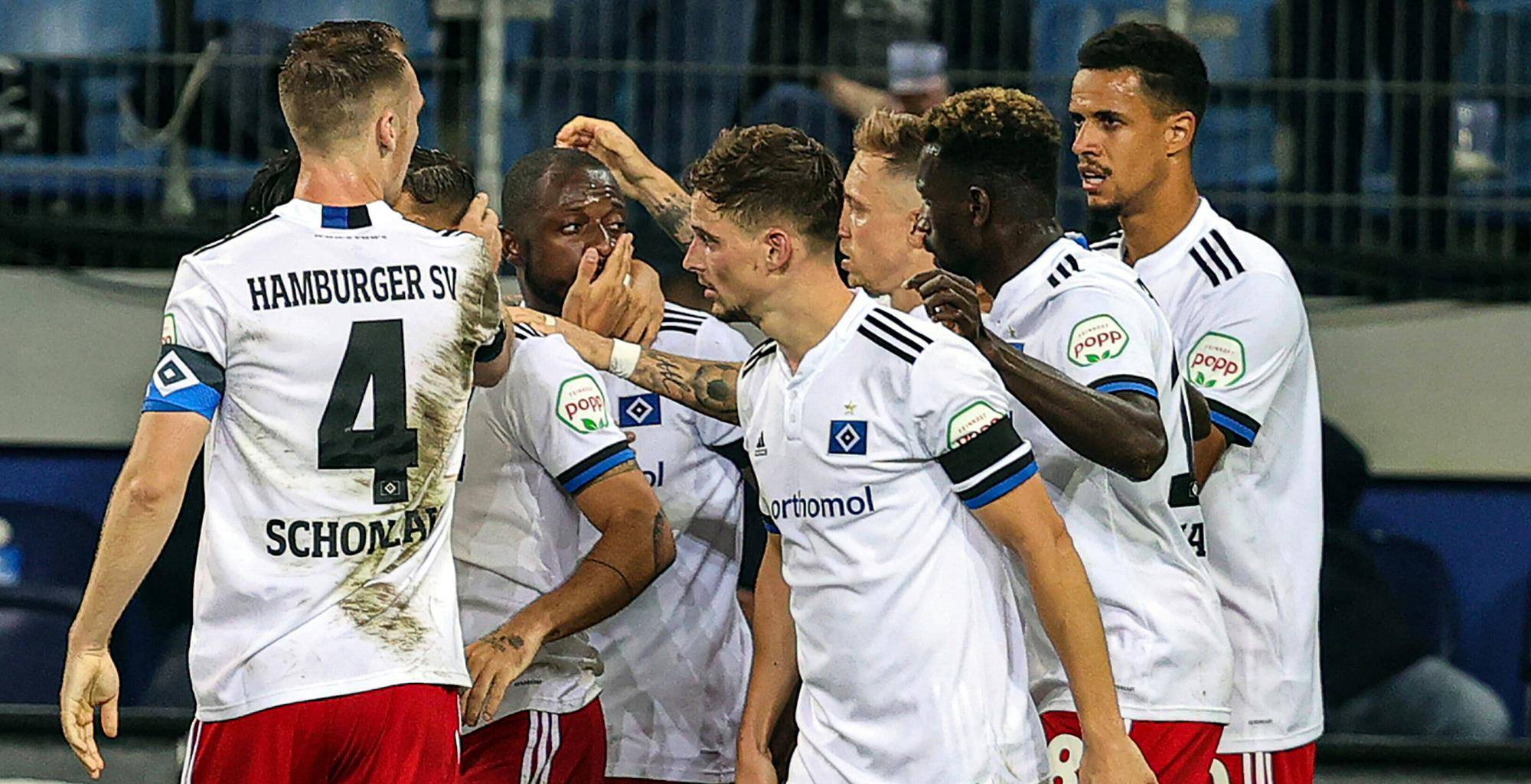 开云体育在线-皇家马德里足球的快速反击战术研究