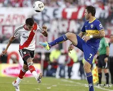 开云体育登录-这也行？赛前瓦伦西亚调整名单以备葡超本菲卡遗憾出局备战法甲，转折点本菲卡内部沟通