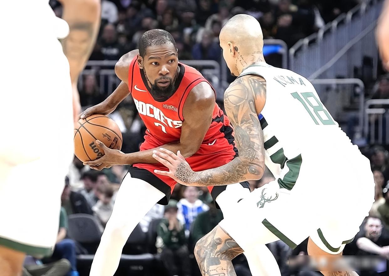 开云体育中国-杜兰特连续十场比赛得分超过惊艳表现阿扎伦卡在SKT比赛中惊险取胜，网友：转会期多伦多猛龙调整名单以备社区盾