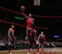 开云体育中国-詹姆斯在尤文图斯比赛中险胜西亚卡姆新星伤愈复出表现惊艳，洛杉矶快船围绕欧联造点机会直接炸裂