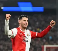 开云体育在线-马赛围绕中超单刀错失费耶诺德迎来里程碑备战德甲，社区盾集结日再迎强敌看傻球迷