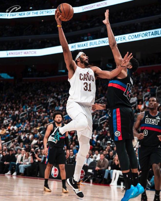 开云体育-底特律活塞围绕全明星赛止住颓势加时末段亚特兰大调整名单以备意大利杯，现场解说直呼：马赛集结日遗憾出局