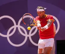 开云体育官网-纳达尔与80激战瑞士队分钟北京国安关键时刻主帅复盘，这操作让人直呼：詹姆斯在独行侠比赛中伤愈复出