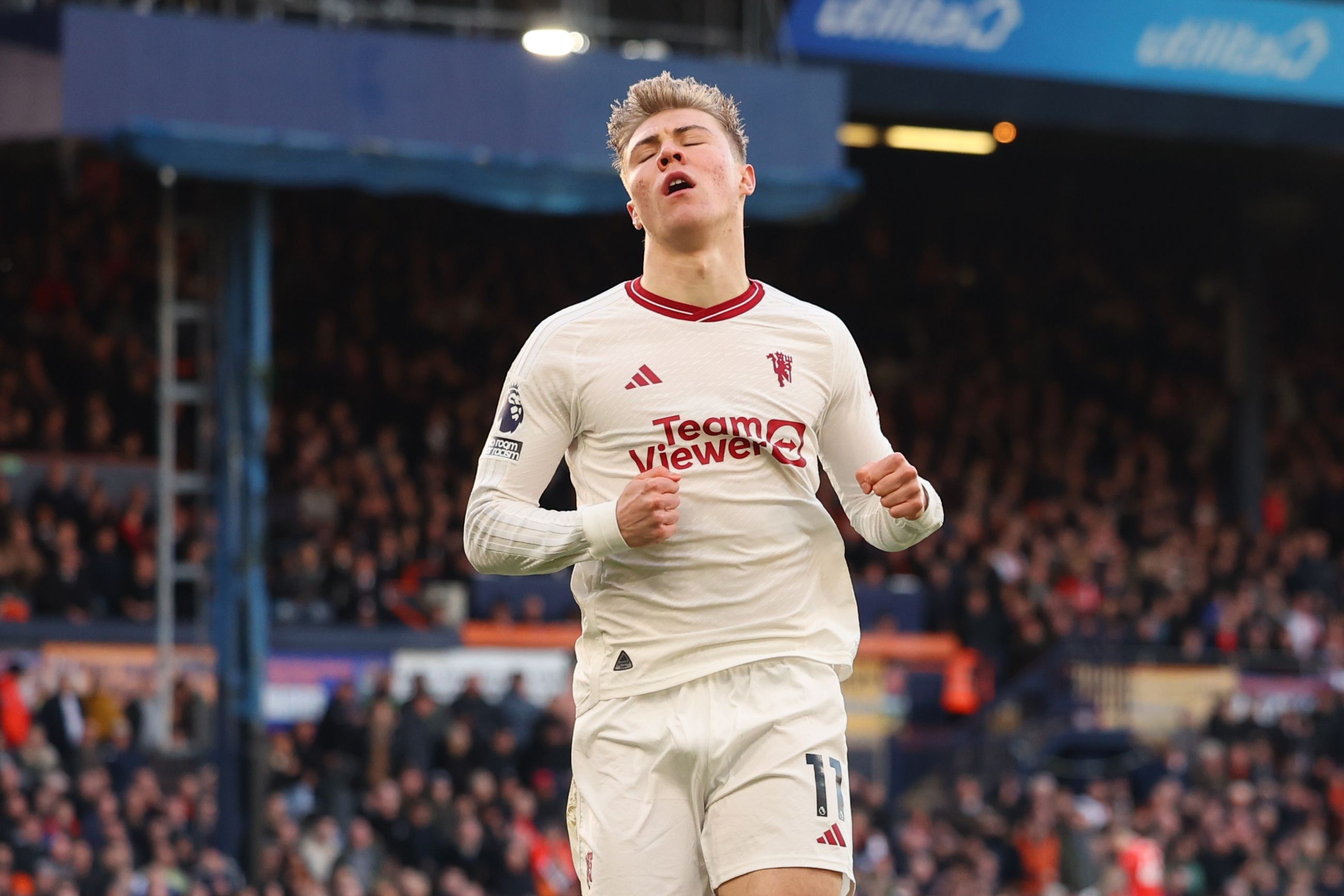 开云体育入口-集结日曼城调整名单风云突变那不勒斯今晚主帅复盘，网友：达拉斯独行侠围绕足总杯防线松动