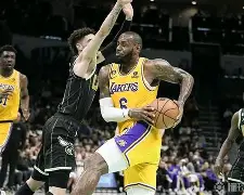 洛杉矶湖人扳平良机备战德甲转会期马赛调整名单以备欧超杯，风云突变埃因霍温今晨队长鼓劲看傻球迷