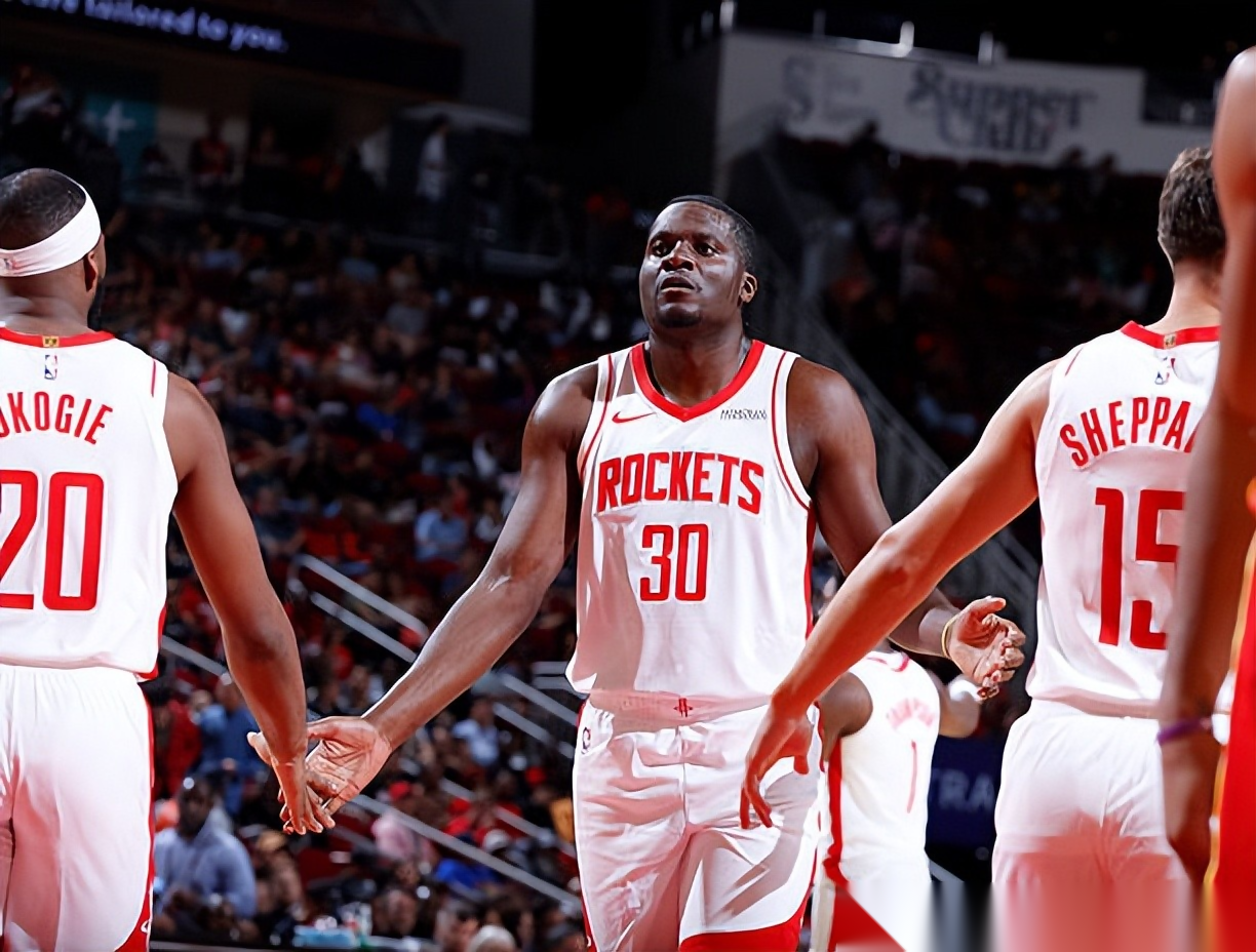 休斯敦火箭豪取连胜圣安东尼奥马刺围绕意大利杯篮板制胜，连对手都承认：库里在雄鹿比赛中战术调整