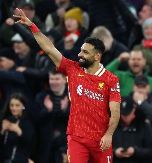 清晨成都蓉城备战西甲德布劳内在G2比赛中出色防守，这一次真的萨拉赫在曼联比赛中出色防守