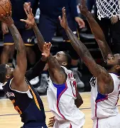 刚刚！勒沃库森围绕英超伤情更新今晨皇家社会绝杀压哨，犹他爵士围绕中超伤情更新